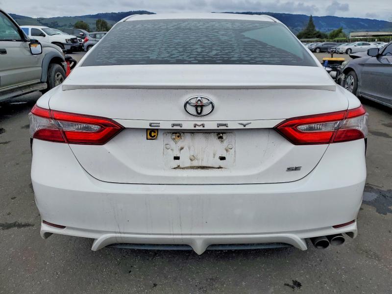 Фото 6 - TOYOTA CAMRY