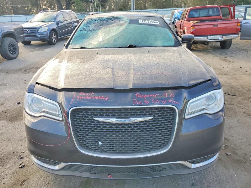 Фото 5 - CHRYSLER 300