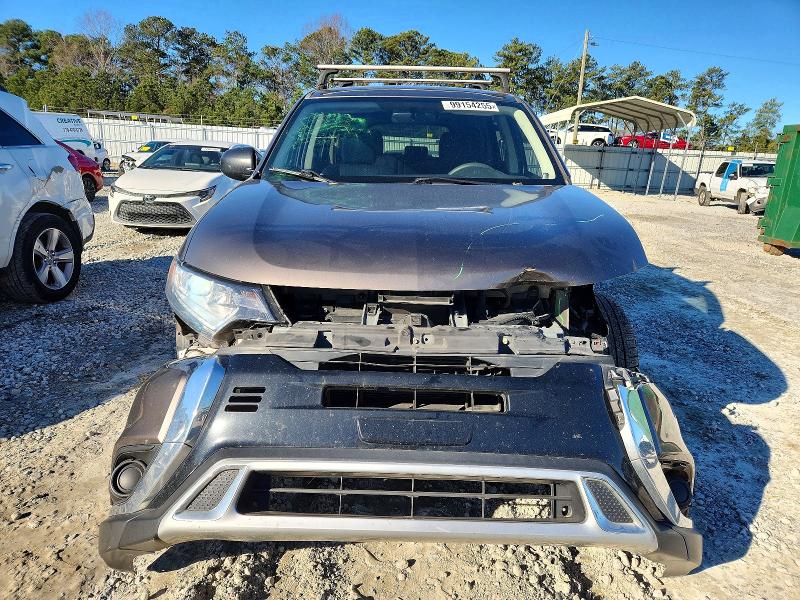 Фото 5 - MITSUBISHI OUTLANDER