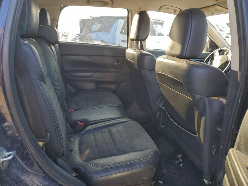 Фото 10 - MITSUBISHI OUTLANDER