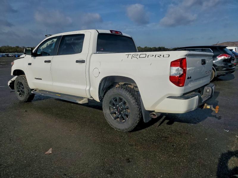 Фото 2 - TOYOTA TUNDRA