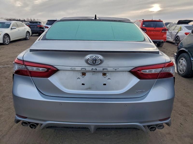 Фото 6 - TOYOTA CAMRY