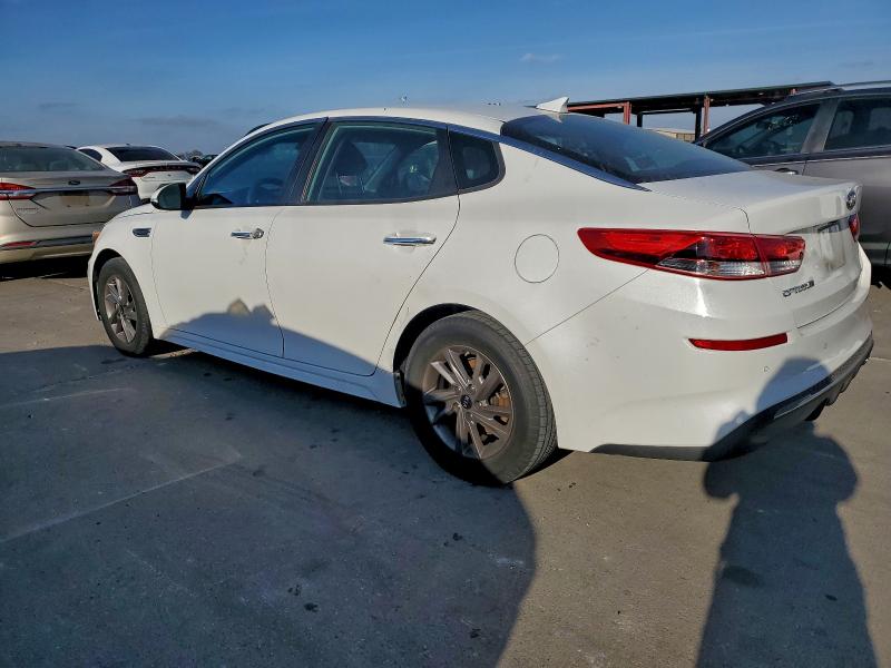 Фото 2 - KIA OPTIMA