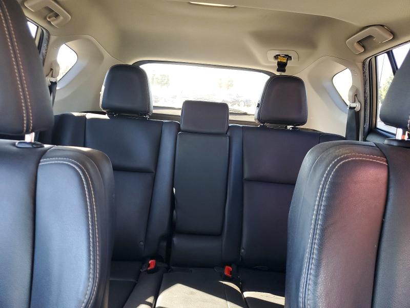 Фото 10 - TOYOTA RAV4