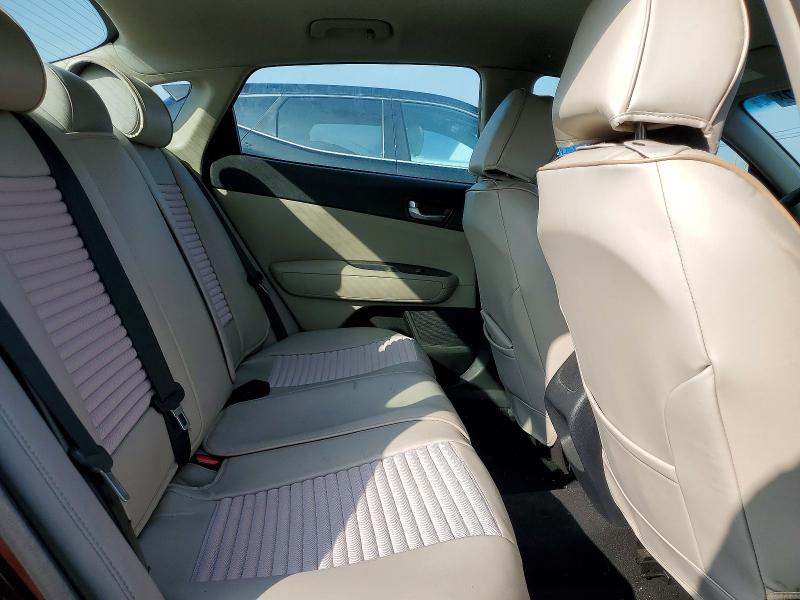 Фото 10 - KIA OPTIMA