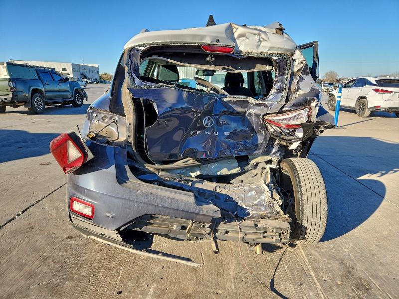 Фото 6 - HYUNDAI VENUE