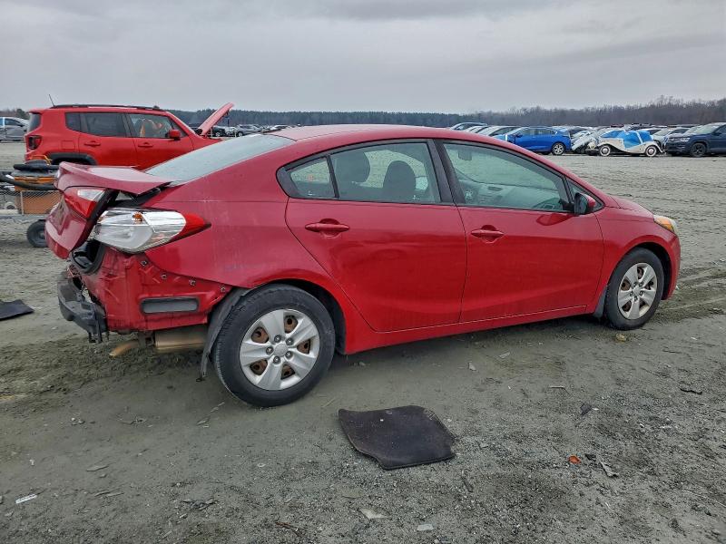 Фото 3 - KIA FORTE