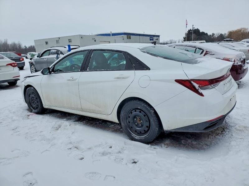 Фото 2 - HYUNDAI ELANTRA