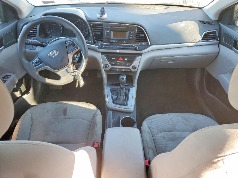 Фото 8 - HYUNDAI ELANTRA