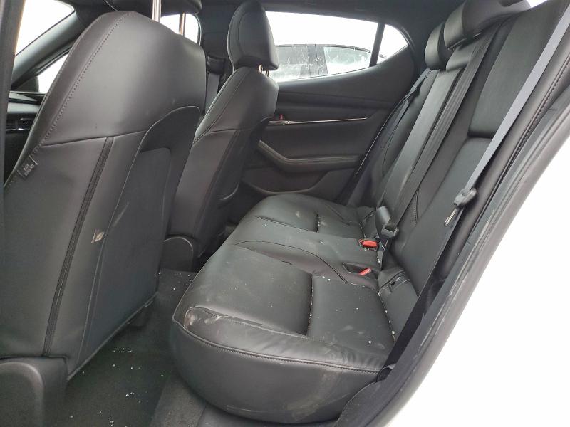 Фото 10 - MAZDA 3