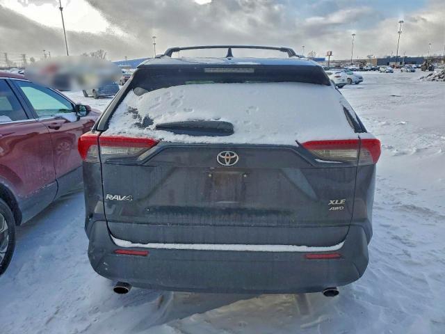 Фото 6 - TOYOTA RAV4