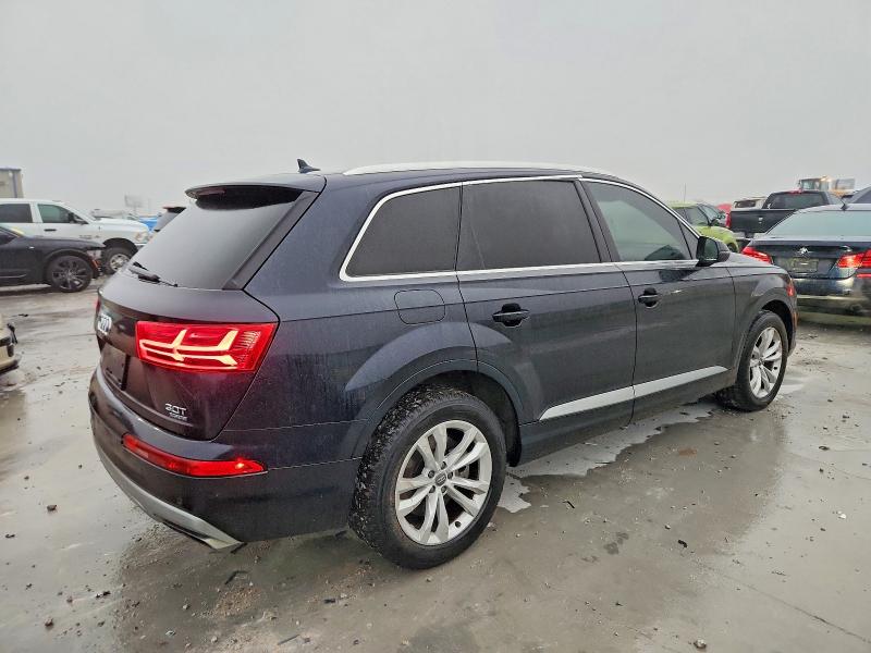 Фото 3 - AUDI Q7