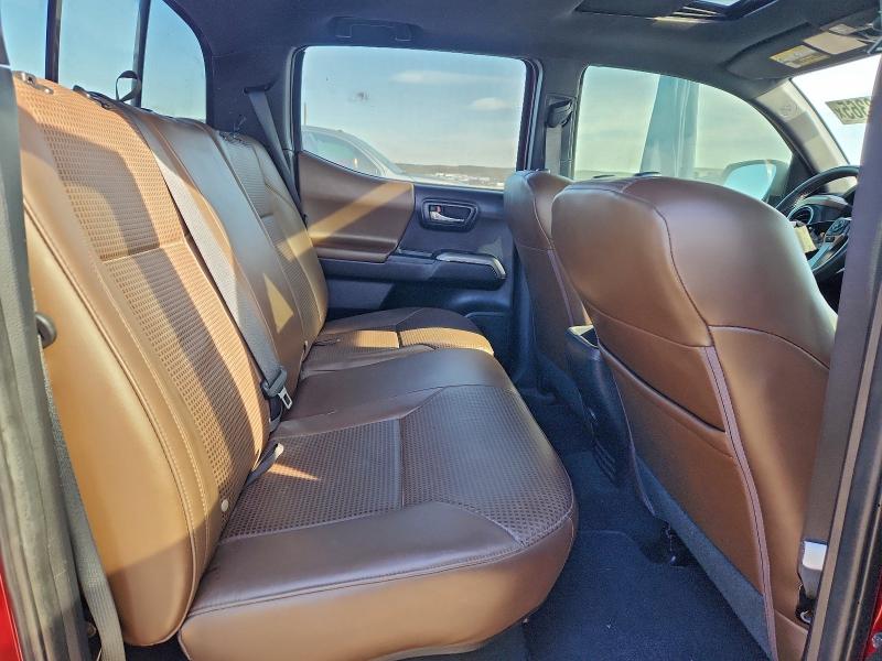 Фото 10 - TOYOTA TACOMA