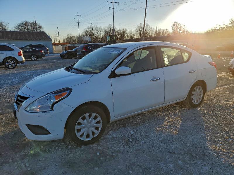 Фото 1 - NISSAN VERSA
