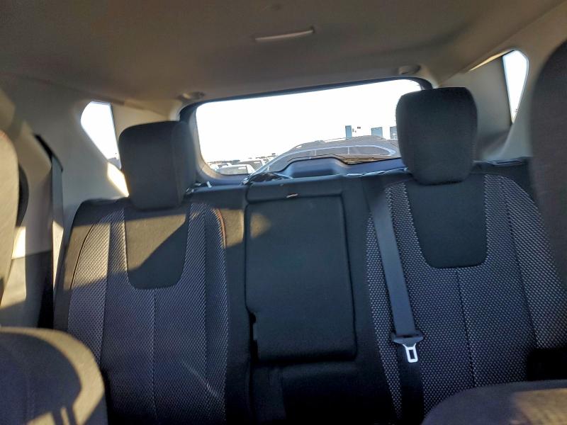 Фото 10 - CHEVROLET EQUINOX