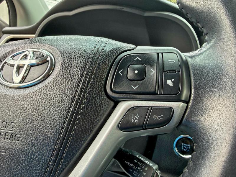 Фото 12 - TOYOTA HIGHLANDER