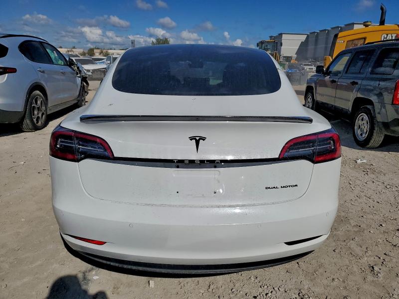 Фото 6 - TESLA MODEL 3