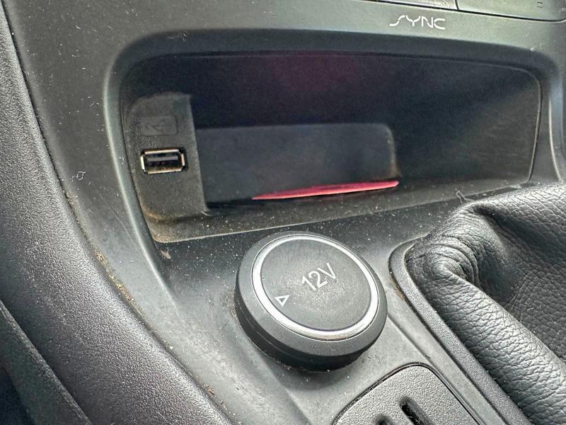 Фото 13 - FORD FOCUS