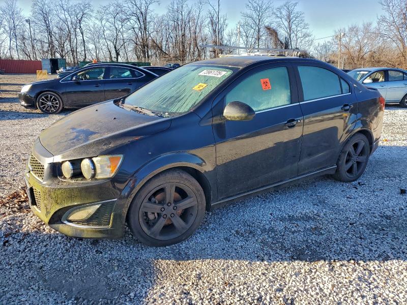 Фото 1 - CHEVROLET SONIC