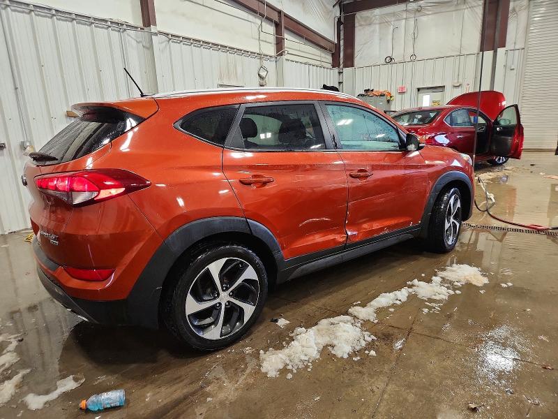 Фото 3 - HYUNDAI TUCSON