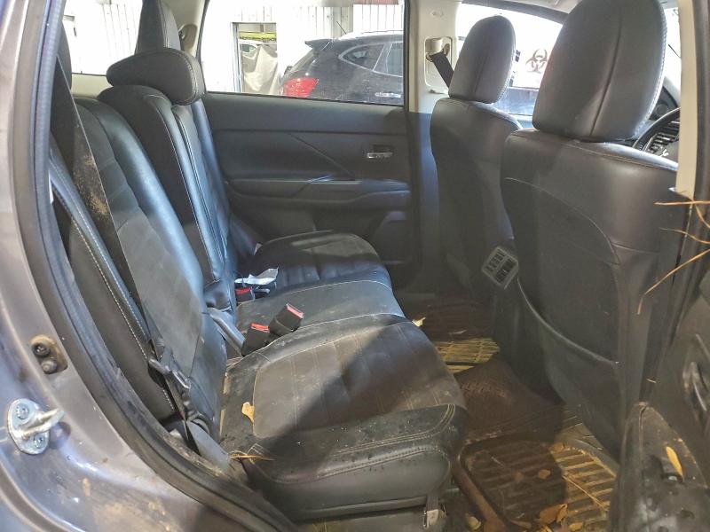 Фото 10 - MITSUBISHI OUTLANDER