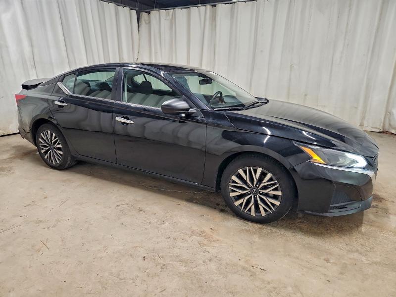 Фото 4 - NISSAN ALTIMA