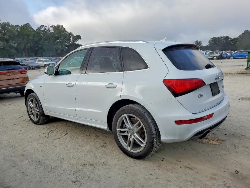 Фото 2 - AUDI Q5