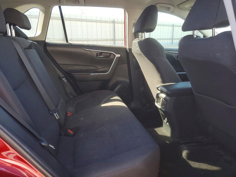 Фото 11 - TOYOTA RAV4