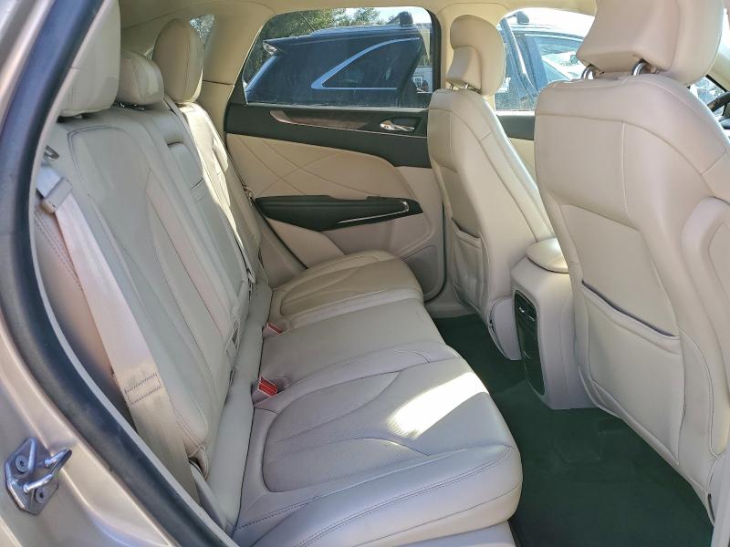 Фото 10 - LINCOLN MKC