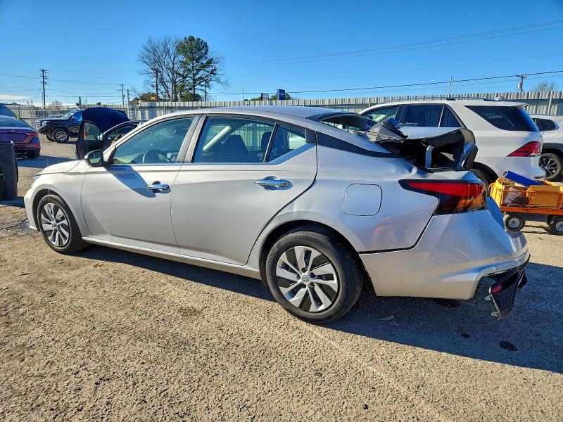 Фото 2 - NISSAN ALTIMA