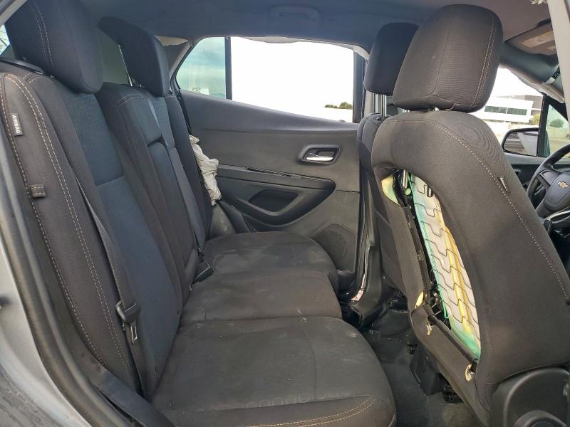 Фото 10 - CHEVROLET TRAX