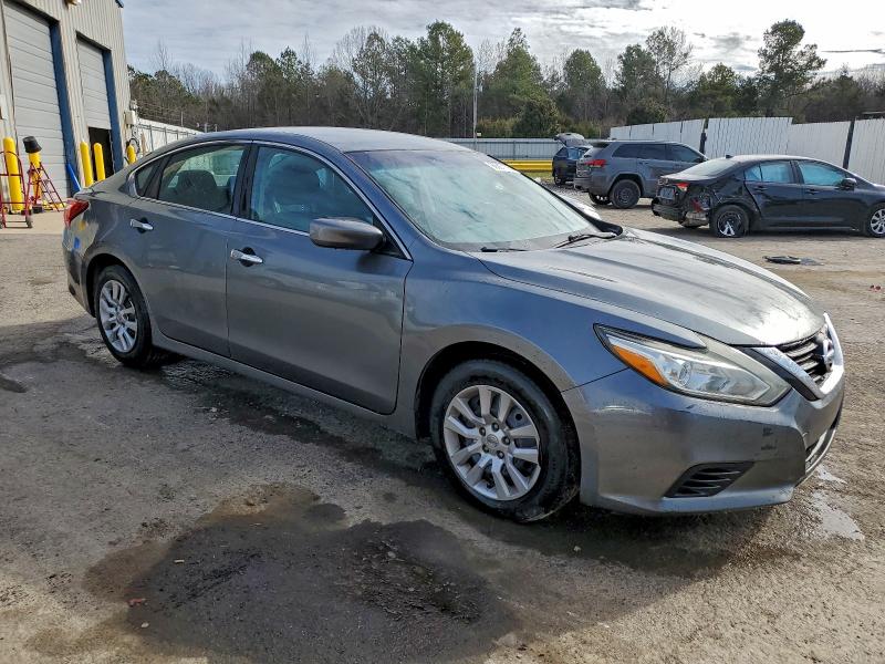 Фото 4 - NISSAN ALTIMA