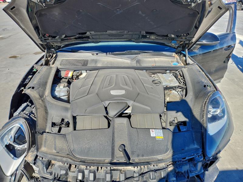 Фото 11 - PORSCHE CAYENNE