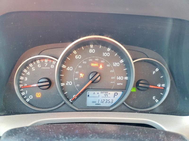 Фото 9 - TOYOTA RAV4