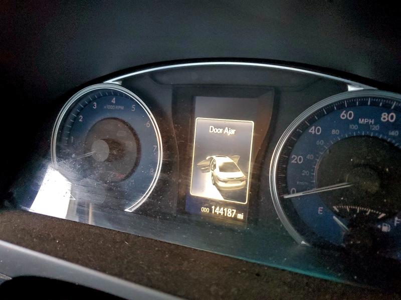 Фото 9 - TOYOTA CAMRY