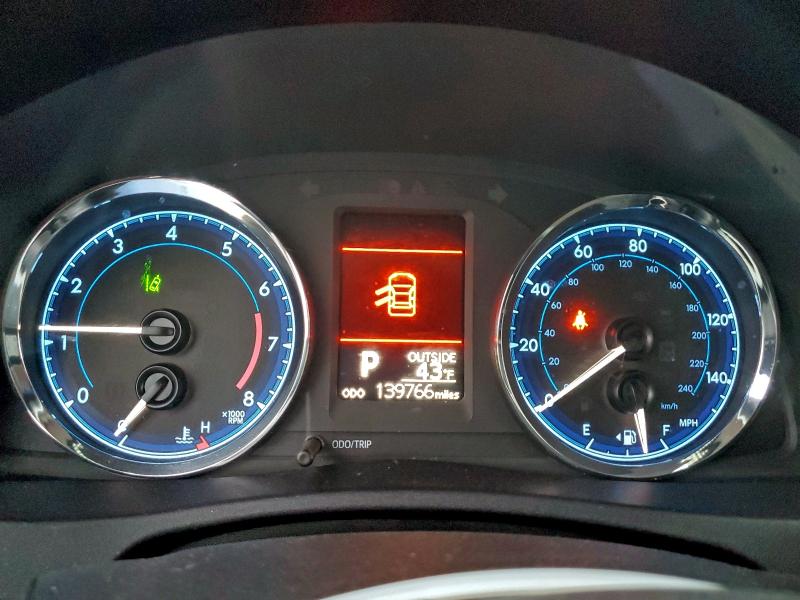 Фото 9 - TOYOTA COROLLA