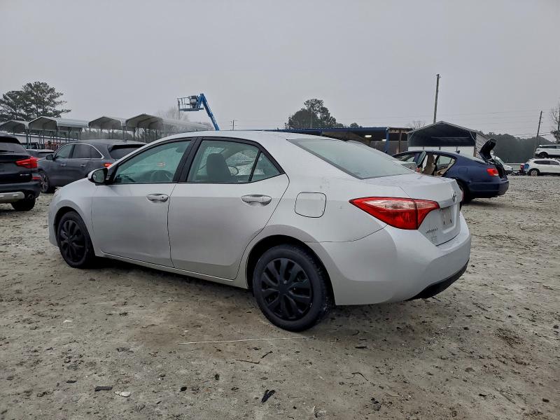 Фото 2 - TOYOTA COROLLA