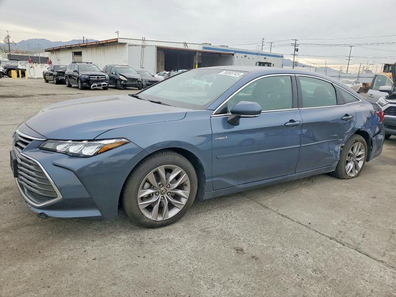 Фото 1 - TOYOTA AVALON