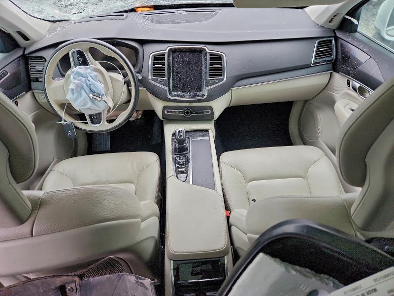 Фото 8 - VOLVO XC90