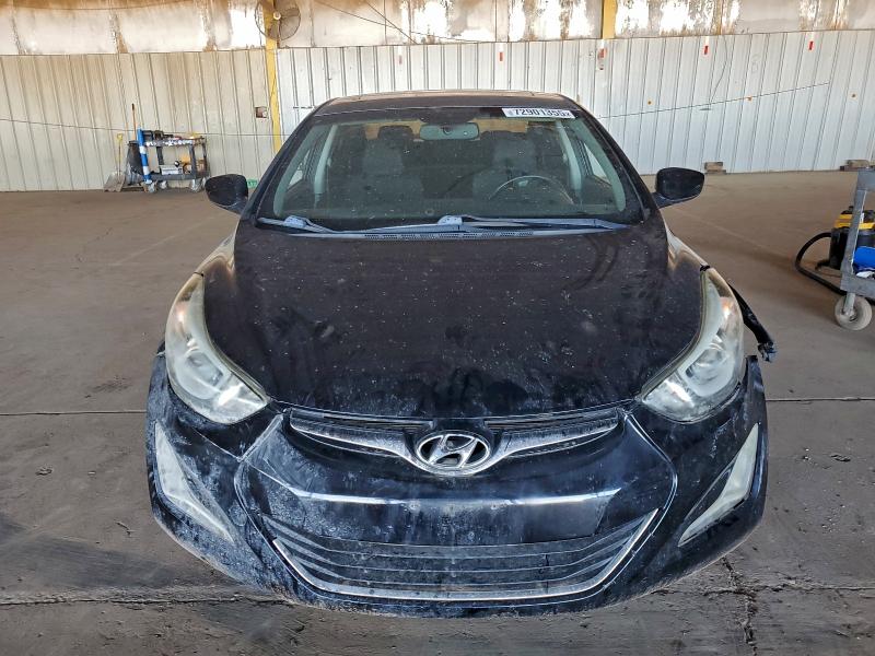 Фото 5 - HYUNDAI ELANTRA