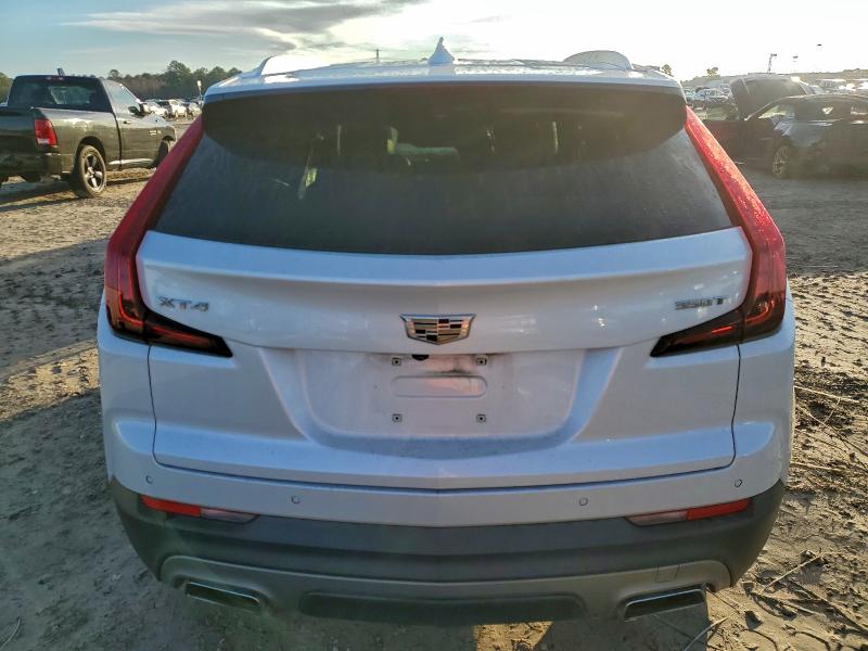 Фото 6 - CADILLAC XT4