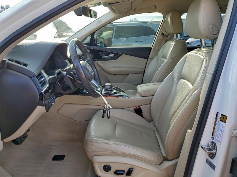 Фото 7 - AUDI Q7