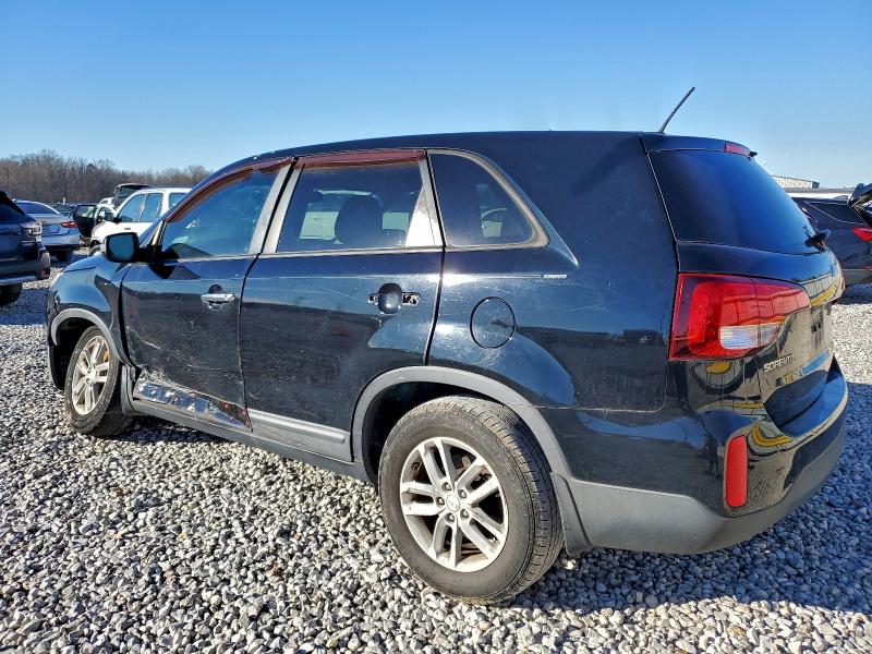 Фото 2 - KIA SORENTO