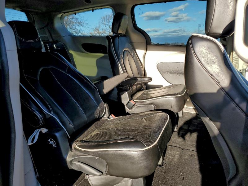 Фото 11 - CHRYSLER PACIFICA