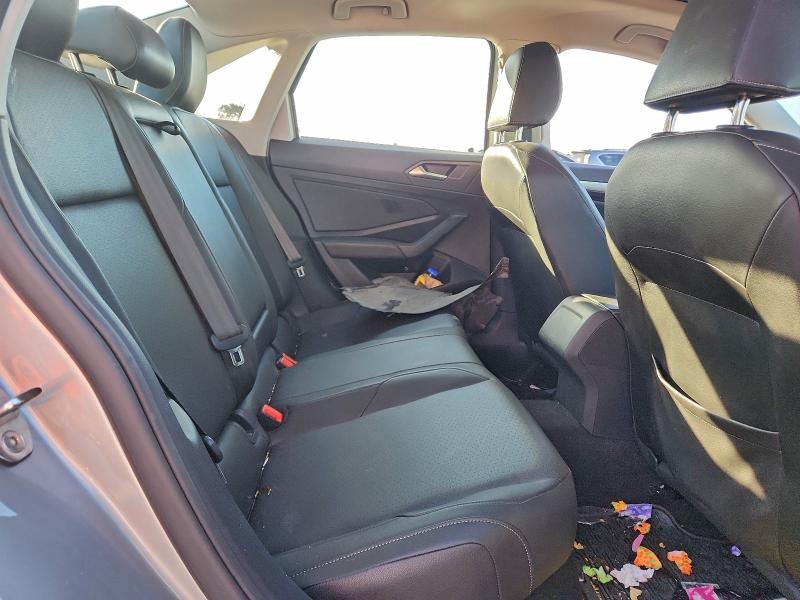 Фото 10 - VOLKSWAGEN JETTA