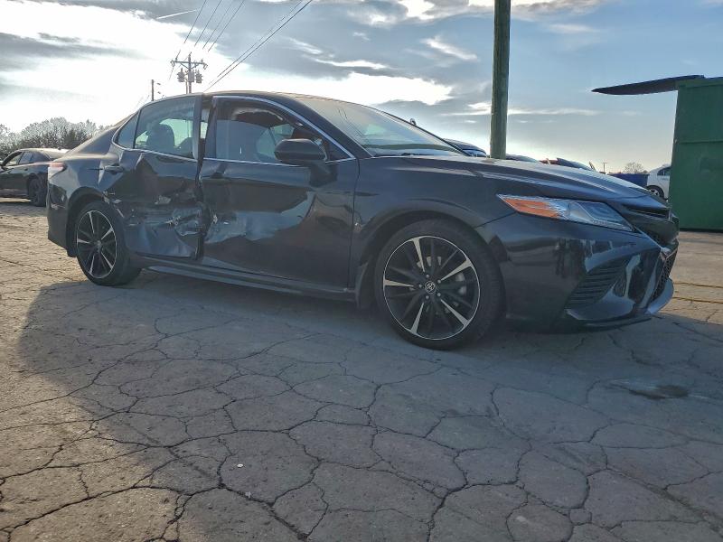 Фото 4 - TOYOTA CAMRY