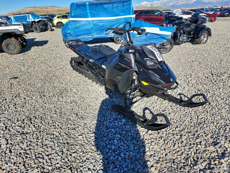 SKI-DOO SNOWMOBILE 2023