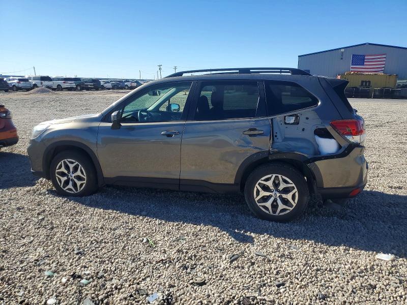 Фото 2 - SUBARU FORESTER