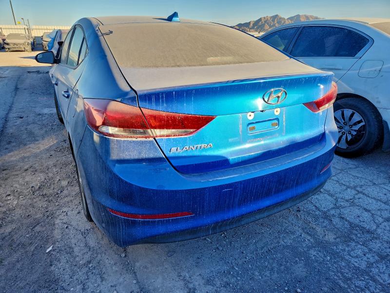 Фото 6 - HYUNDAI ELANTRA