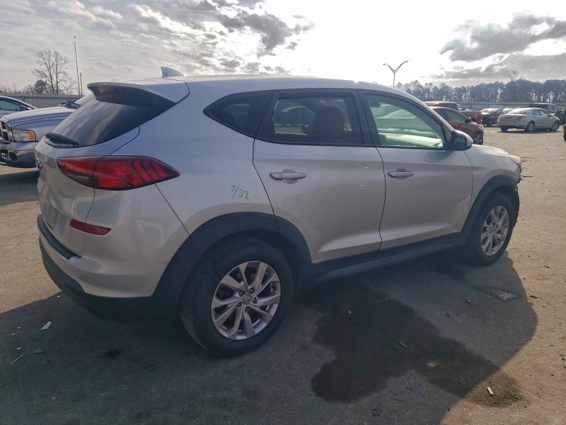 Фото 3 - HYUNDAI TUCSON